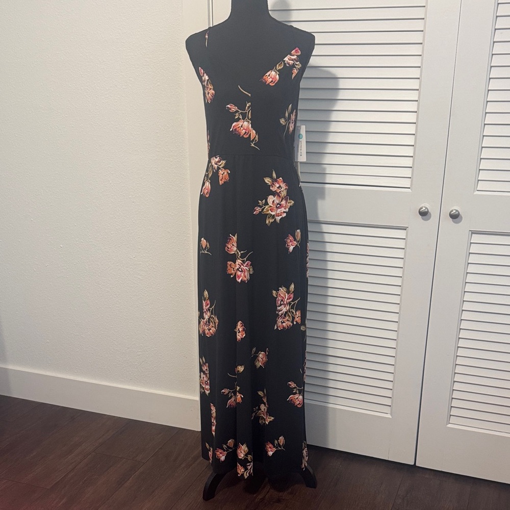 Nine Britton Black Floral Maxi Dress